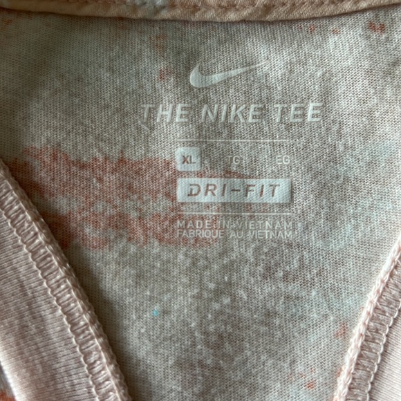 Nike Razorback tank tops - Picture 4 of 5